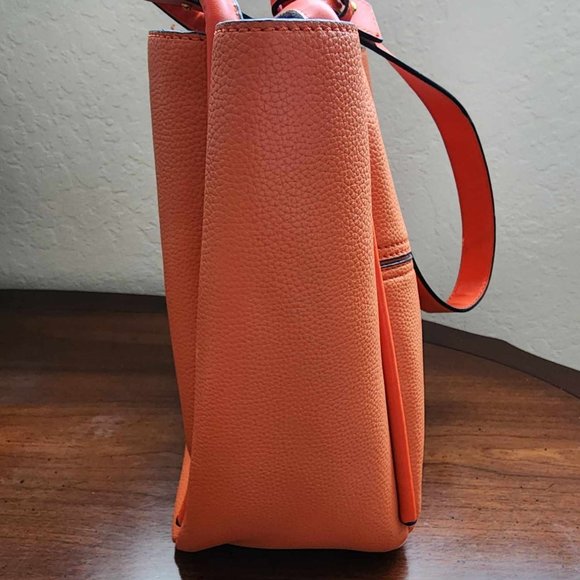 Shoulder bag with rich colour - Picture 7 of 16